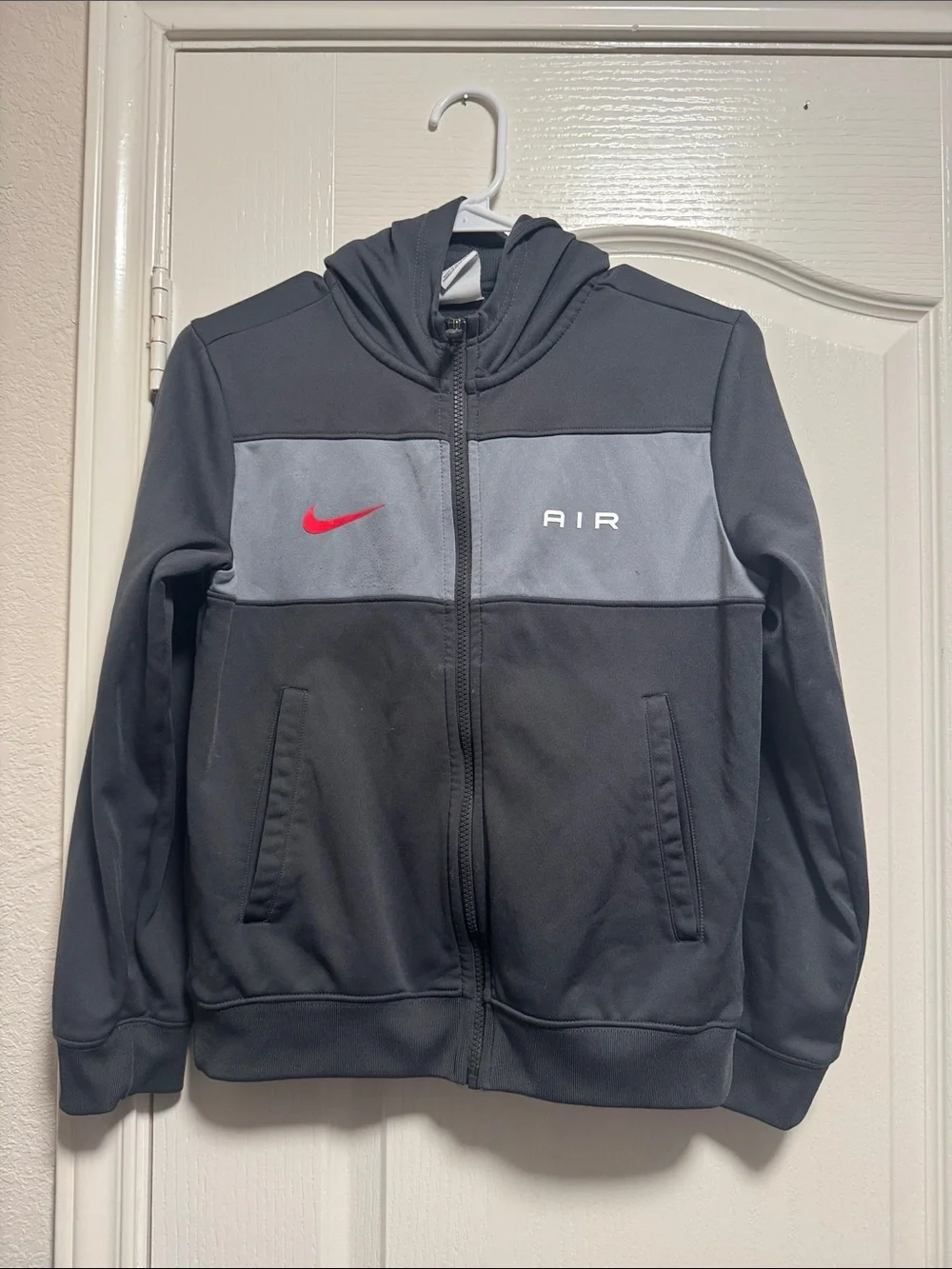 Nike Kids Black & Gray Air Full-Zip Hoodie with Red Swoosh